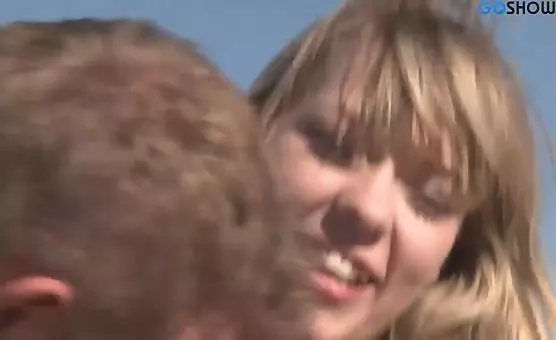Outdoor Upskirt Blowjob Fling